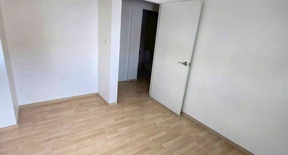 Reihenhaus zur Miete mit 3 Zimmer in Suan Luang, Bangkok