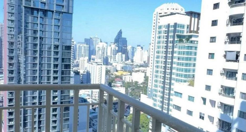 For rent 2 bedrooms condo in Khlong Toei, Bangkok