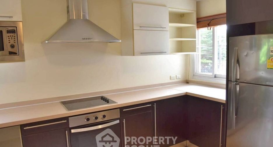 For rent 3 ベッドルーム apartment in Sathon, Bangkok