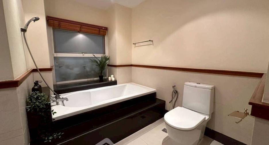 For rent 3 ベッドルーム apartment in Sathon, Bangkok