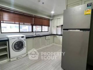 For rent 2 bedrooms apartment in Khlong Toei, Bangkok