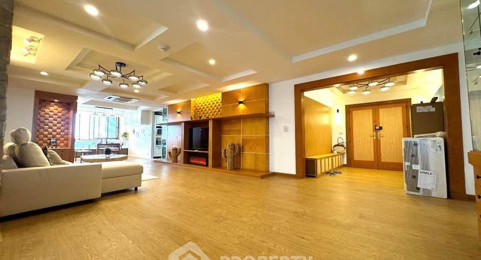 For rent 3 ベッドルーム condo in Khlong Toei, Bangkok