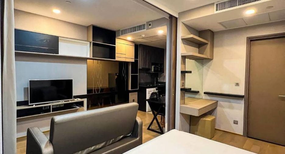 Wohnung zur Miete mit 1 Zimmer in Bang Rak, Bangkok