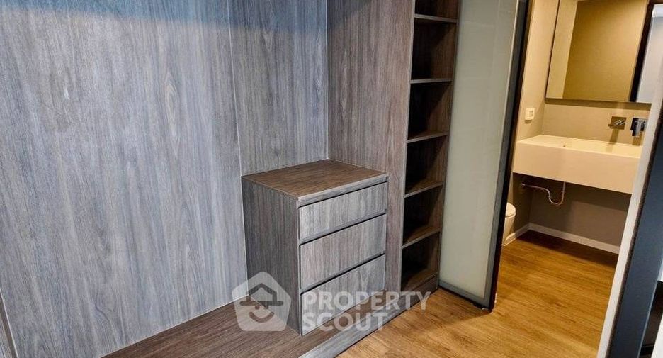 Condo en alquiler de 2 habitaciones en Huai Khwang, Bangkok