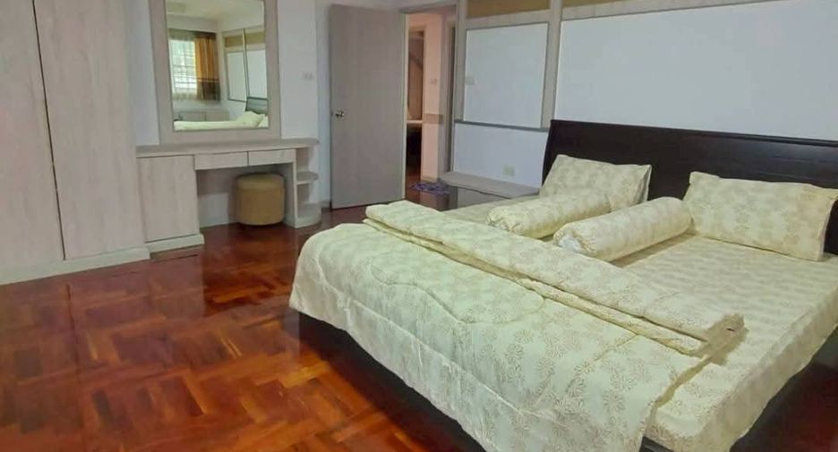 À louer 3 chambres appartement à Watthana, Bangkok
