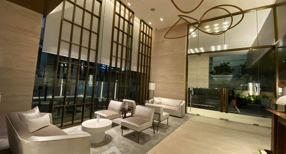 For rent 1 bed condo in Khlong Toei, Bangkok