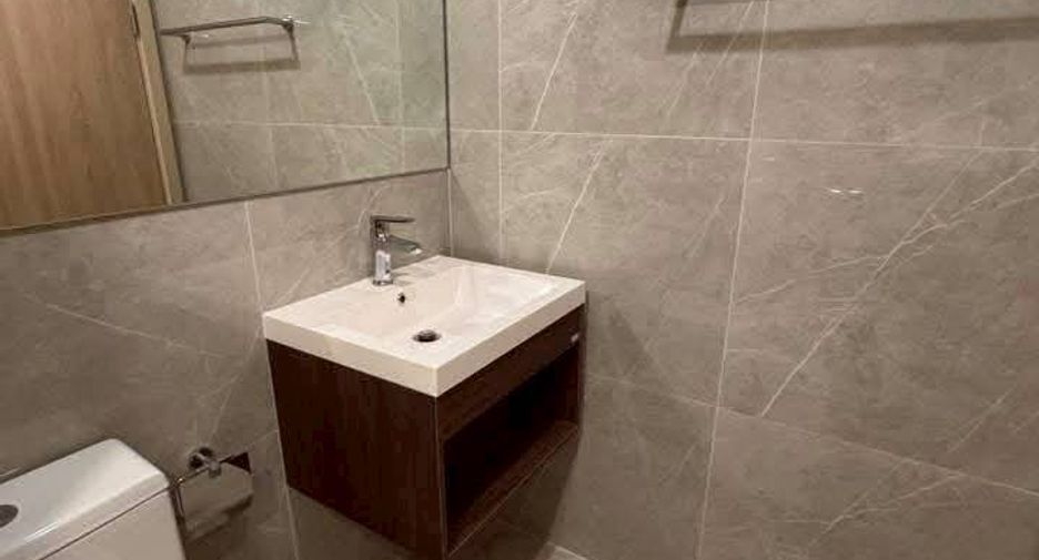 Condo en alquiler de 1 habitaciones en Huai Khwang, Bangkok