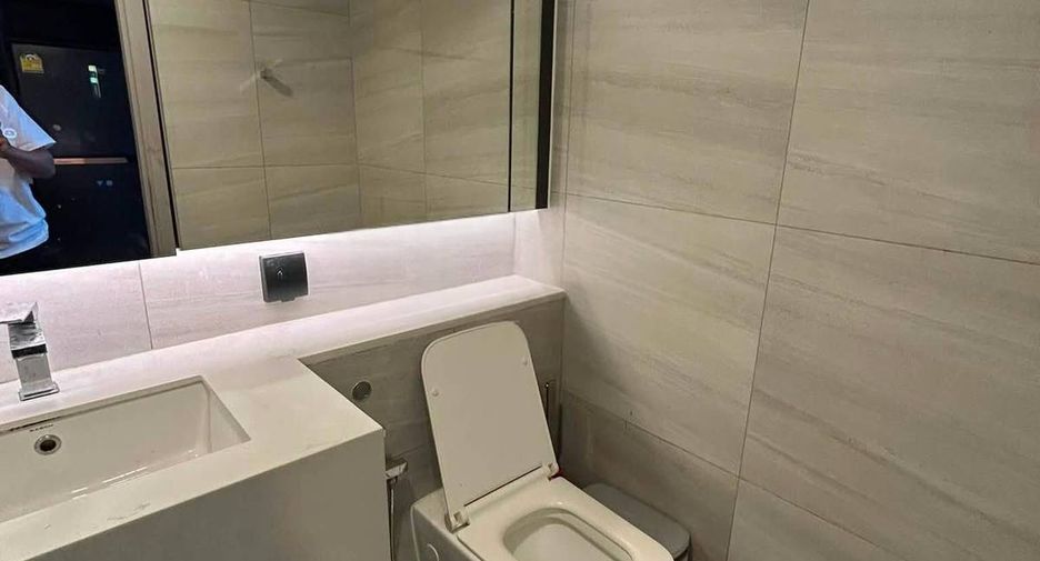 For rent 1 bed condo in Bang Rak, Bangkok