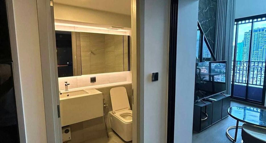For rent 1 bed condo in Bang Rak, Bangkok