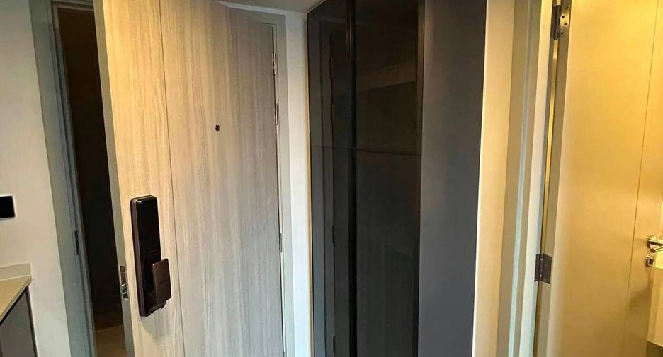 For rent 1 bed condo in Bang Rak, Bangkok