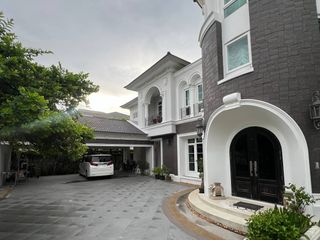 For sale 5 bedrooms house in Taling Chan, Bangkok