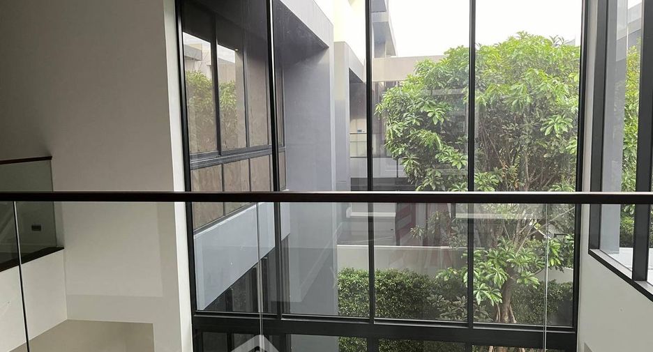 For sale 3 ベッドルーム house in Bang Kapi, Bangkok