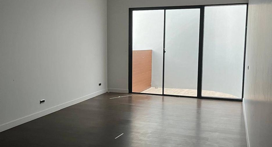 For sale 3 ベッドルーム house in Bang Kapi, Bangkok