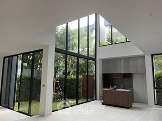 For sale 3 bedrooms house in Bang Kapi, Bangkok