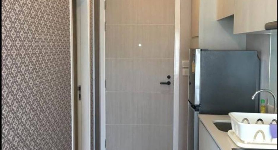 For sale 1 bed condo in Si Racha, Chonburi