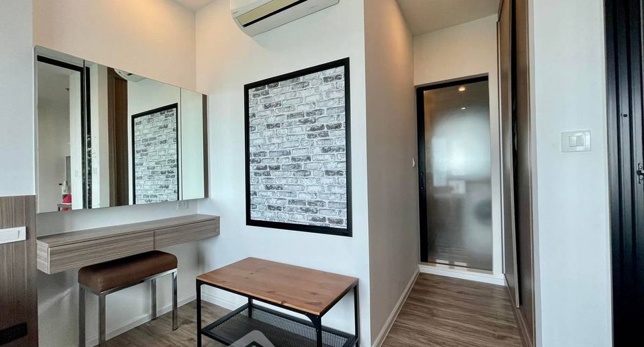 For sale 1 bed condo in Si Racha, Chonburi