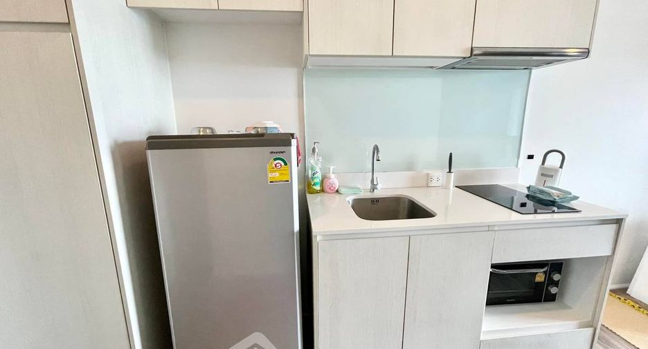 For sale 1 bed condo in Si Racha, Chonburi