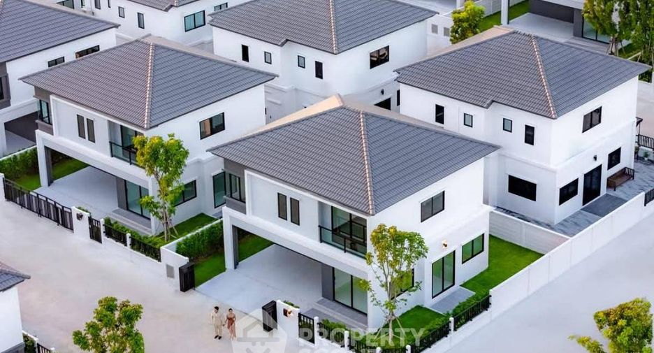 For sale 3 bedrooms house in Sai Mai, Bangkok