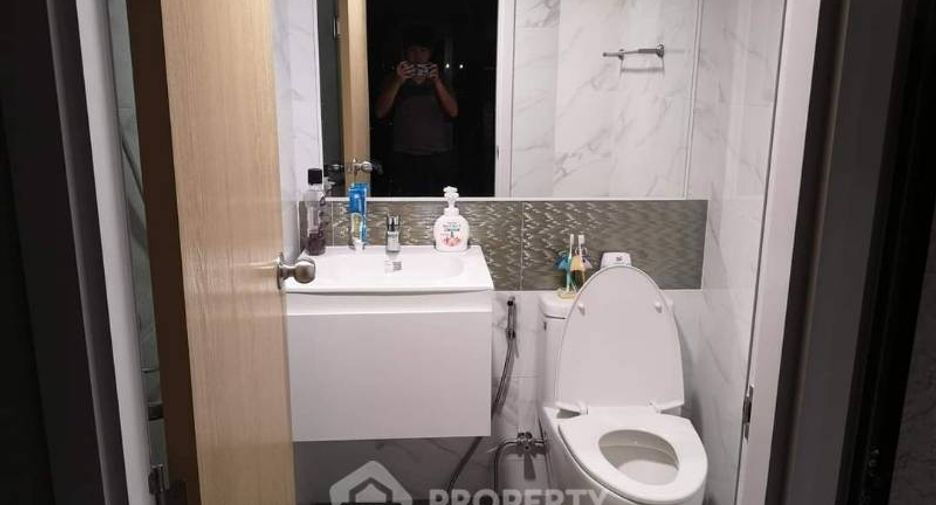 À vendre 1 chambre condo à Huai Khwang, Bangkok