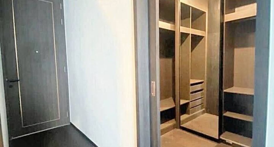 For sale 2 bedrooms condo in Khlong Toei, Bangkok