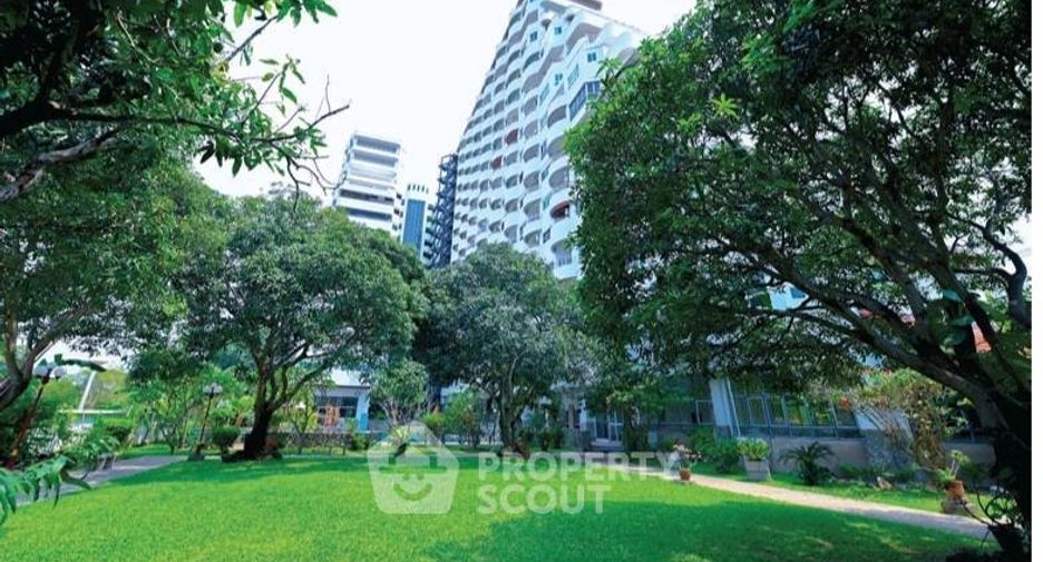 For sale 2 bedrooms condo in Na Jomtien, Pattaya
