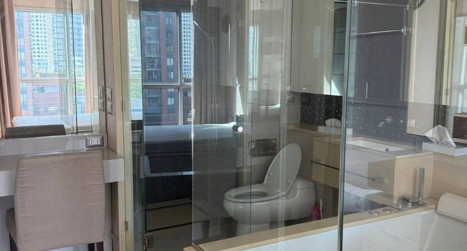 For rent 1 bed condo in Watthana, Bangkok