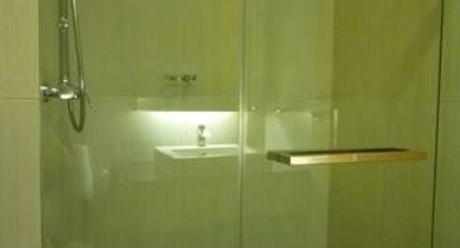 For sale 1 bed condo in Khlong Toei, Bangkok