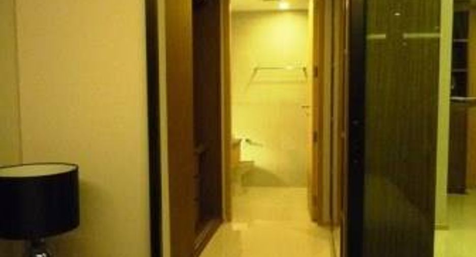 For sale 1 bed condo in Khlong Toei, Bangkok