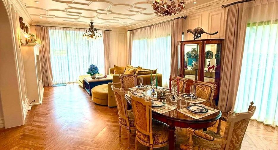 Casa en alquiler de 3 habitaciones en Bang Kapi, Bangkok