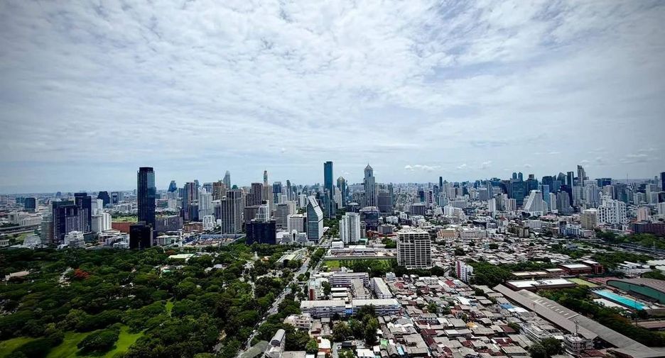 Wohnung zur Miete und zum Kauf mit 3 Zimmer in Pathum Wan, Bangkok