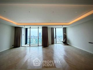 For rent and for sale 3 bedrooms condo in Pathum Wan, Bangkok