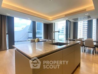 For rent and for sale 2 bedrooms condo in Pathum Wan, Bangkok