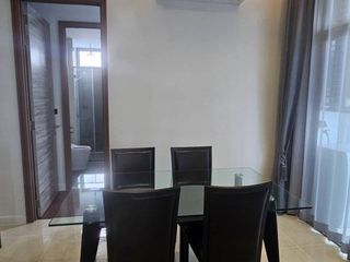出租 和 出售 2 卧室 公寓 在 Phra Khanong, 曼谷