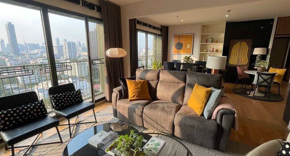 For sale 2 ベッドルーム condo in Watthana, Bangkok