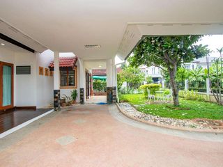 For sale 4 bedrooms house in Mueang Chiang Mai, Chiang Mai