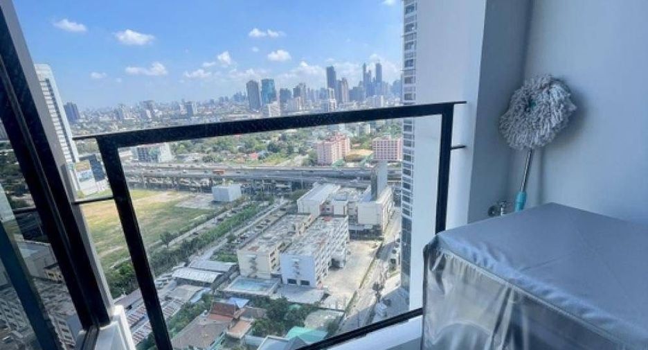 Wohnung zur Miete mit 1 Zimmer in Huai Khwang, Bangkok