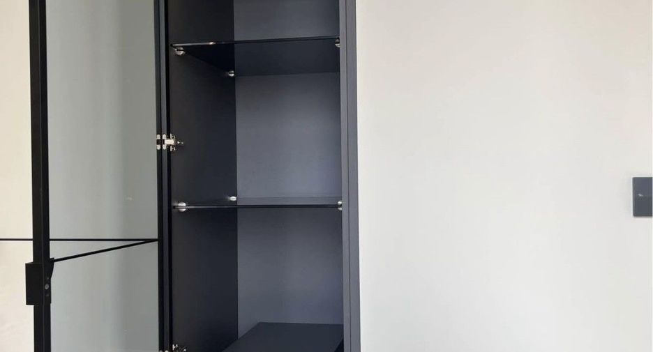 For rent studio condo in Khlong San, Bangkok
