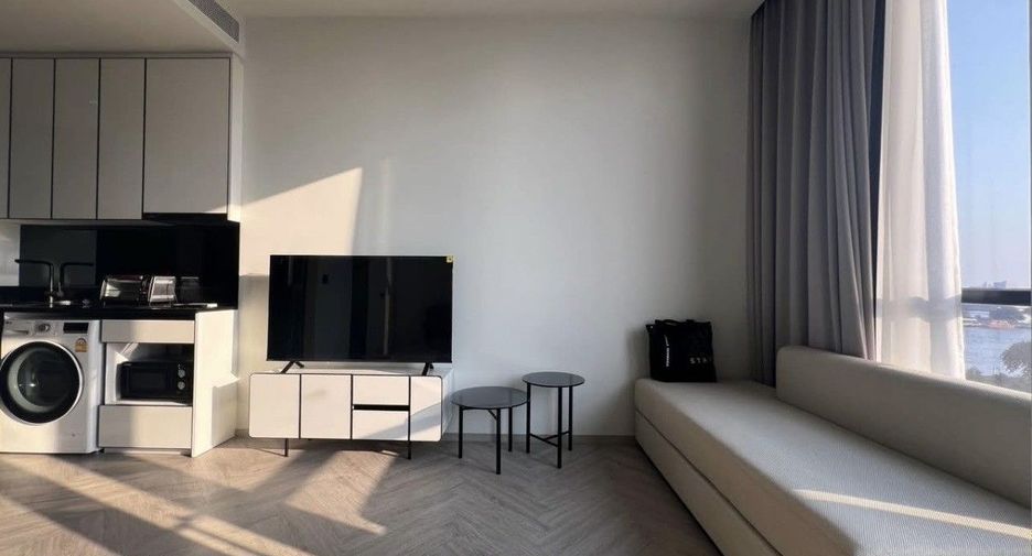 For rent studio condo in Khlong San, Bangkok