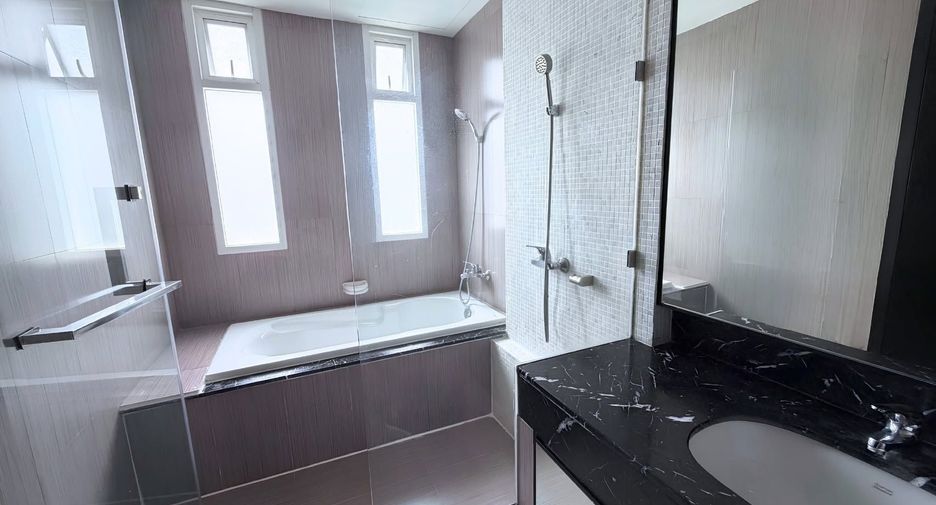 Condo en alquiler de 2 habitaciones en Watthana, Bangkok