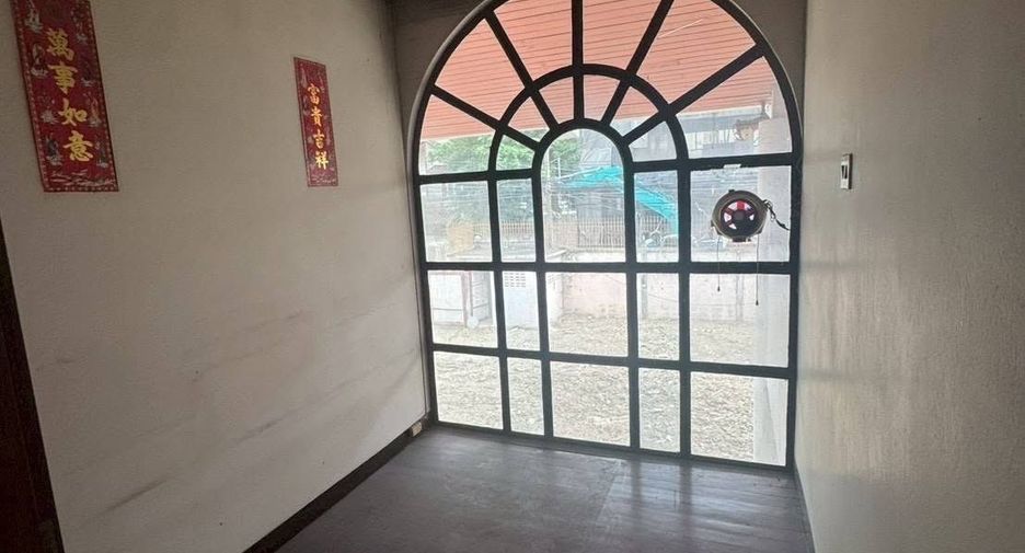 Haus zur Miete mit Studio in Watthana, Bangkok
