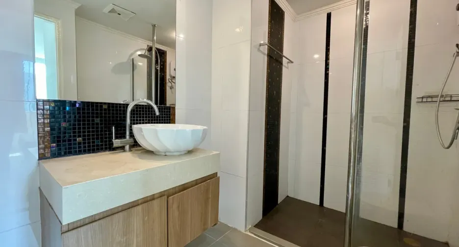 Wohnung zur Miete und zum Kauf mit 2 Zimmer in Mueang Rayong, Rayong