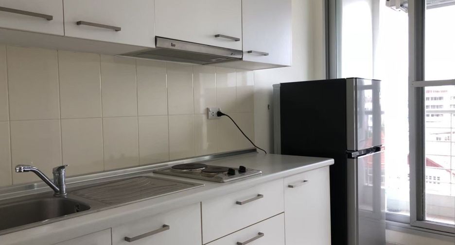 Wohnung zur Miete mit 1 Zimmer in Huai Khwang, Bangkok