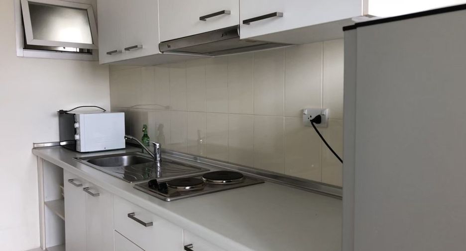 Wohnung zur Miete mit 1 Zimmer in Huai Khwang, Bangkok