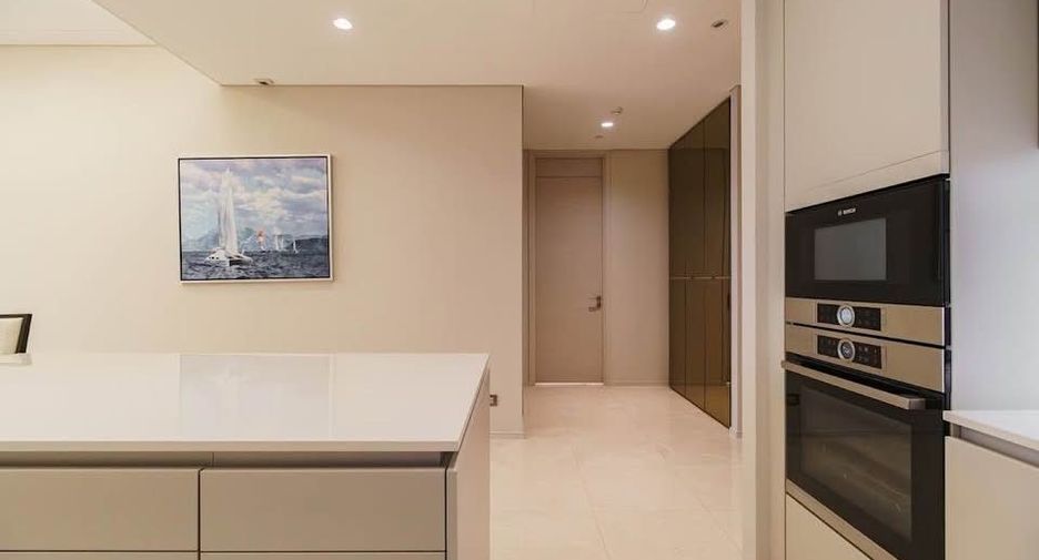 For rent and for sale 2 bedrooms condo in Pathum Wan, Bangkok
