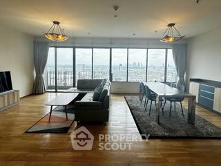 For sale 3 bedrooms condo in Khlong Toei, Bangkok