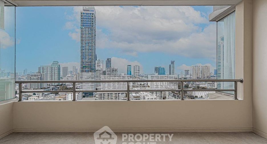 For rent and for sale 3 bedrooms condo in Watthana, Bangkok