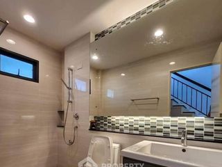 Casa en venta de 4 habitaciones en Prawet, Bangkok