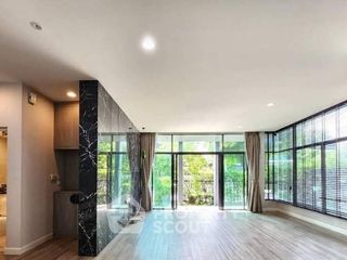 Casa en venta de 4 habitaciones en Prawet, Bangkok
