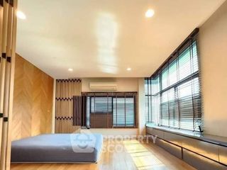 Casa en venta de 4 habitaciones en Prawet, Bangkok