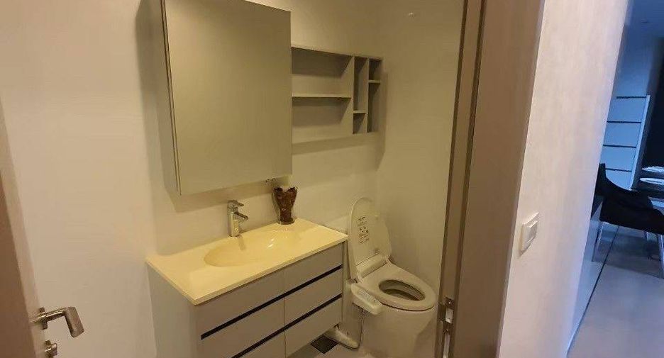 For rent 2 ベッドルーム condo in Watthana, Bangkok